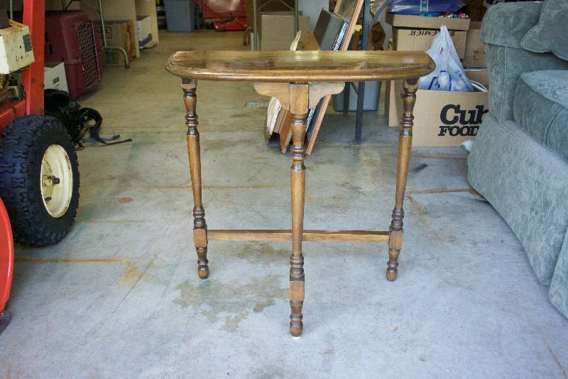 lot 5 image: Vintage Telephone Table