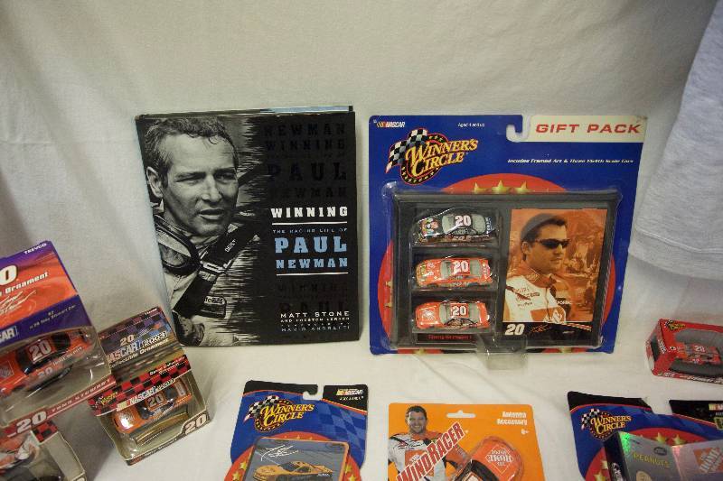 lot 39 image: Nascar Collectibles and Memorabilia