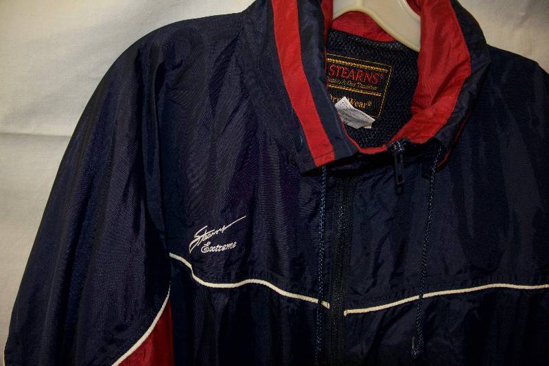 lot 46 image: Stearns Extreme Dry-Wear (Large)