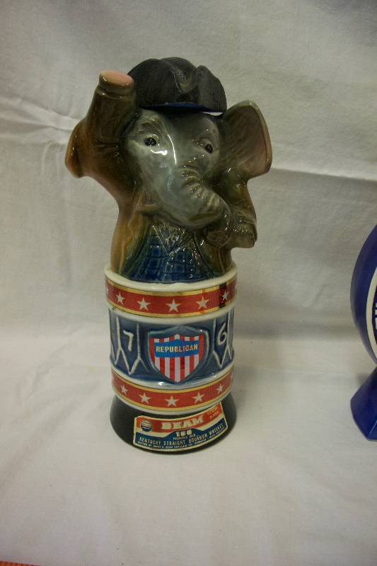 lot 69 image: Vintage 1976 Liquor Decanters