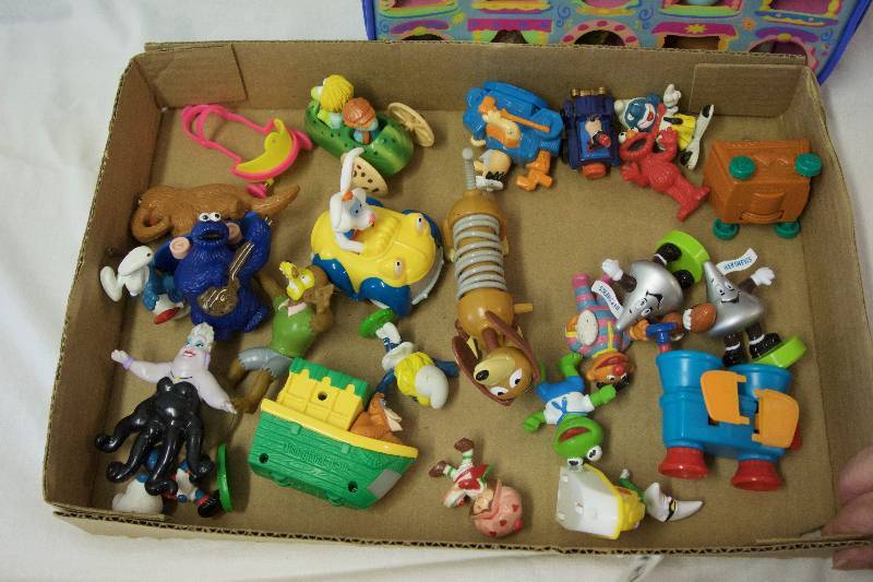 lot 85 image: Kids Toys