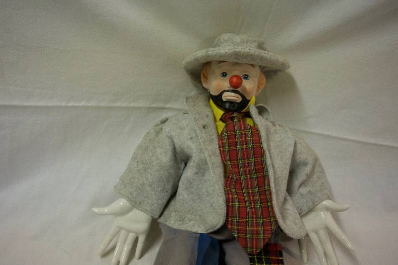 lot 103 image: Brinns Collectible Porcelain Hobo Doll Limited Edition
