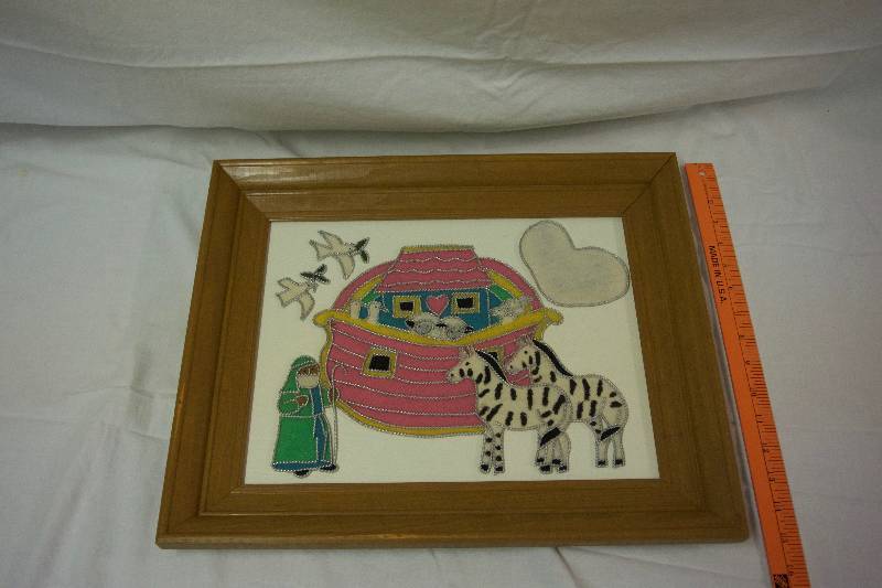 lot 104 image: Noahs Ark Sand Art