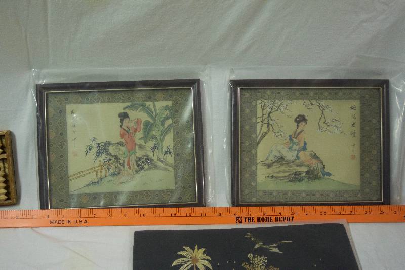 lot 114 image: Asian Decor