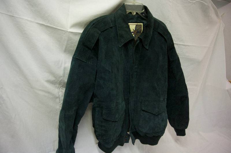 lot 141 image: Middlebrook Ladies Green Leather Jacket (Large)