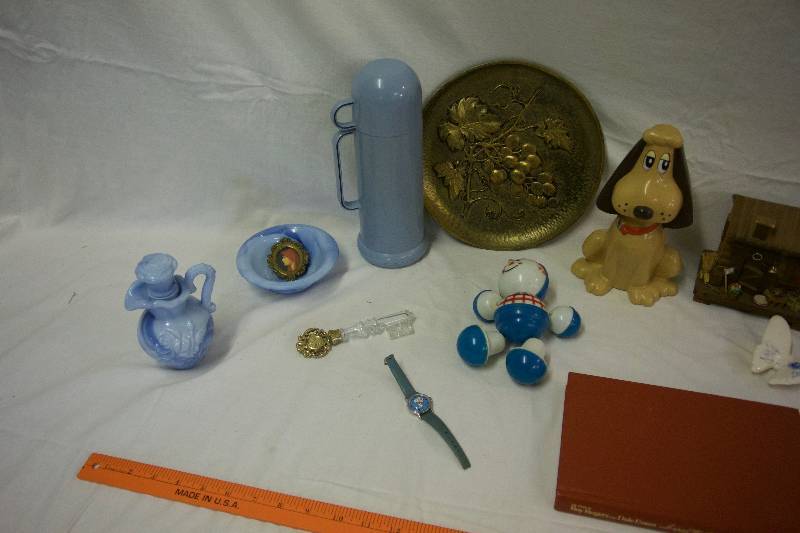 lot 148 image: 1970s Collectibles