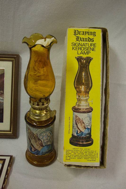 lot 151 image: Vintage Religious Items
