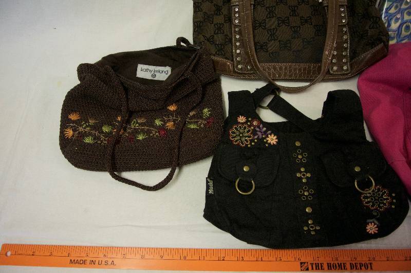 lot 162 image: Designer Purses