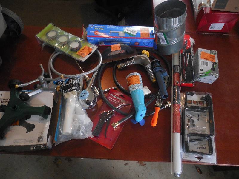 lot 50 image: MISC. LOT OF HARDWARE AND HOUSEHOLD ITEMS