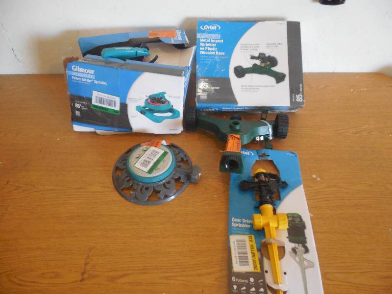 lot 65 image: ASSORTMENT OF LAWN SPRINKLERS