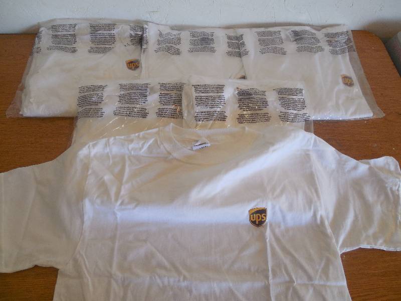 lot 69 image: (5) WHITE T-SHIRTS - 3XL