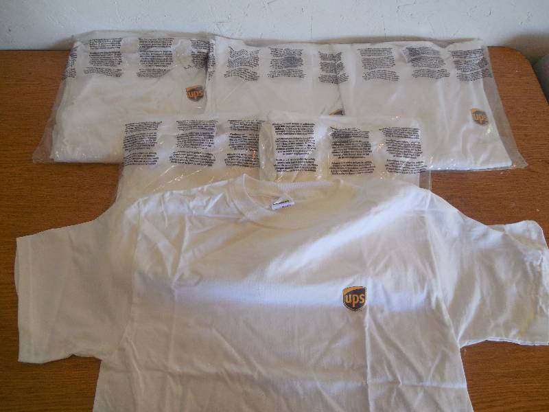 lot 70 image: (5) WHITE T-SHIRTS - 4XL - NEW