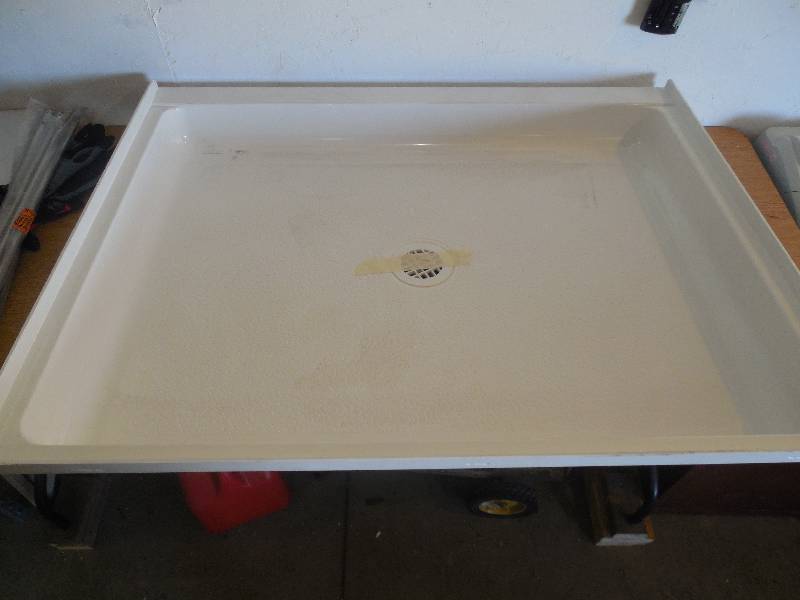 lot 81 image: Swan Veritek 34 in. x 42 in. Single Threshold Shower Floor in White