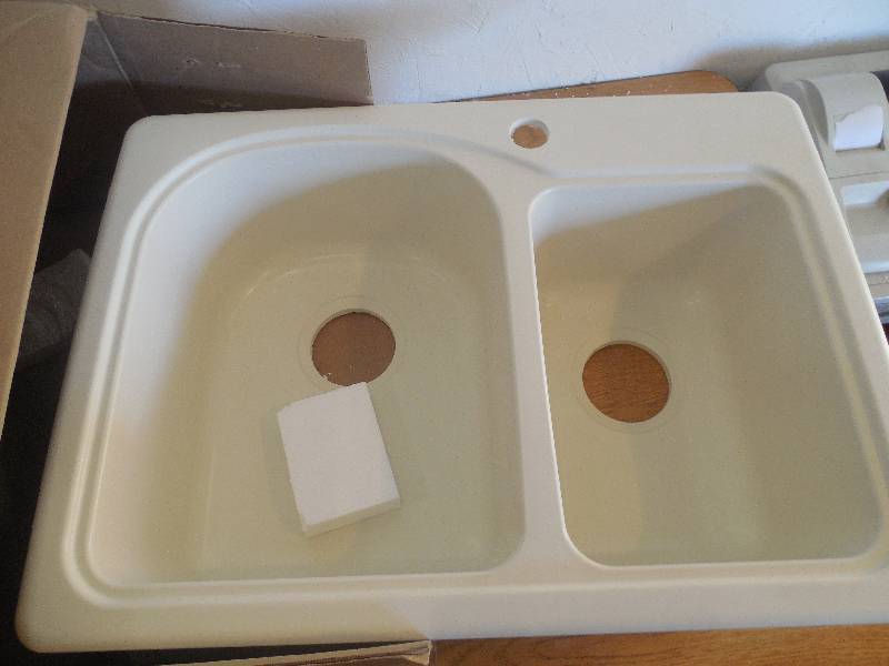 lot 86 image: Dual Mount Composite 25 in. 1-Hole Double Bowl Kitchen Sink in White