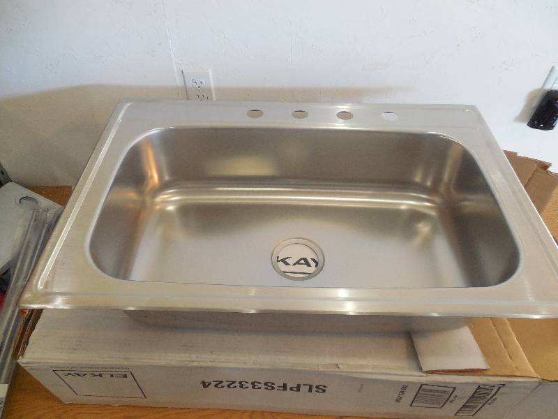 lot 87 image: Elkay Signature Top Mount Stainless Steel 33 in. 4-Hole Single Bowl Kitchen Sink