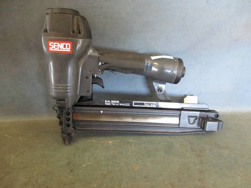 lot 8 image: Senco Nail gun