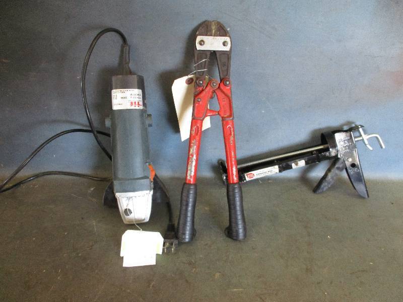 lot 11 image: Illinois Industrial Angle Grinder