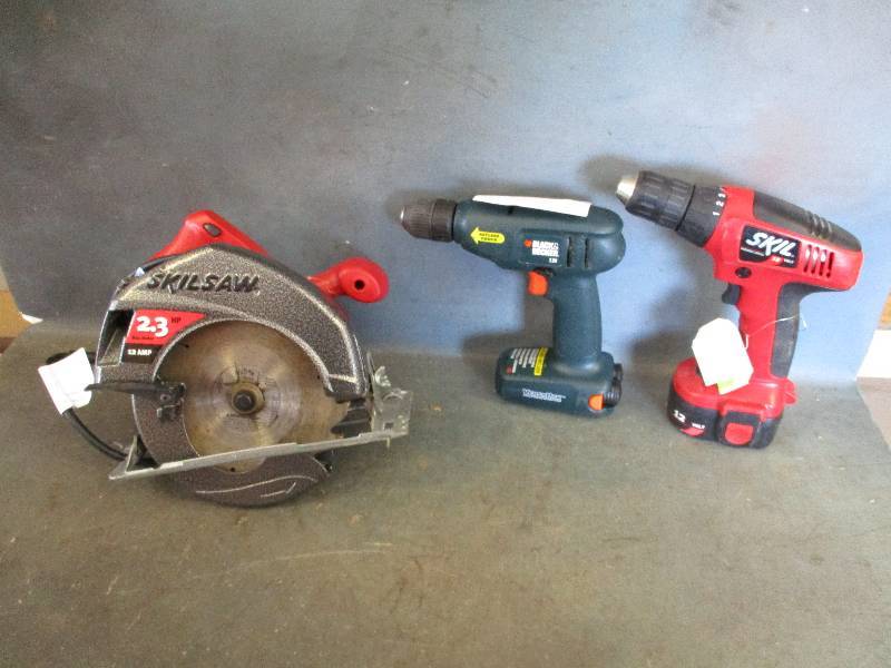lot 16 image: Skil Drill & Saw & Black-n-Decker Drill
