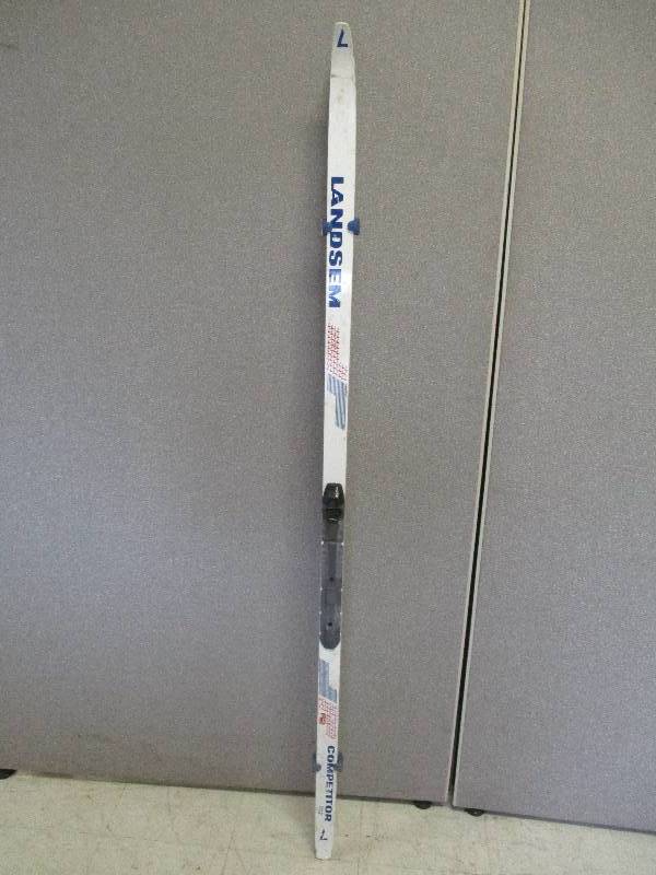 lot 44 image: Cross Country Skis