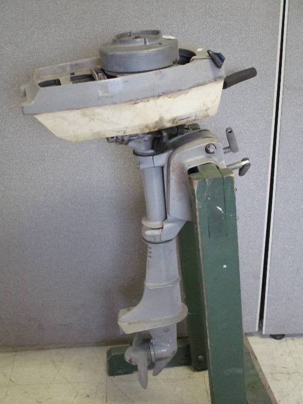 lot 49 image: Boat Motor