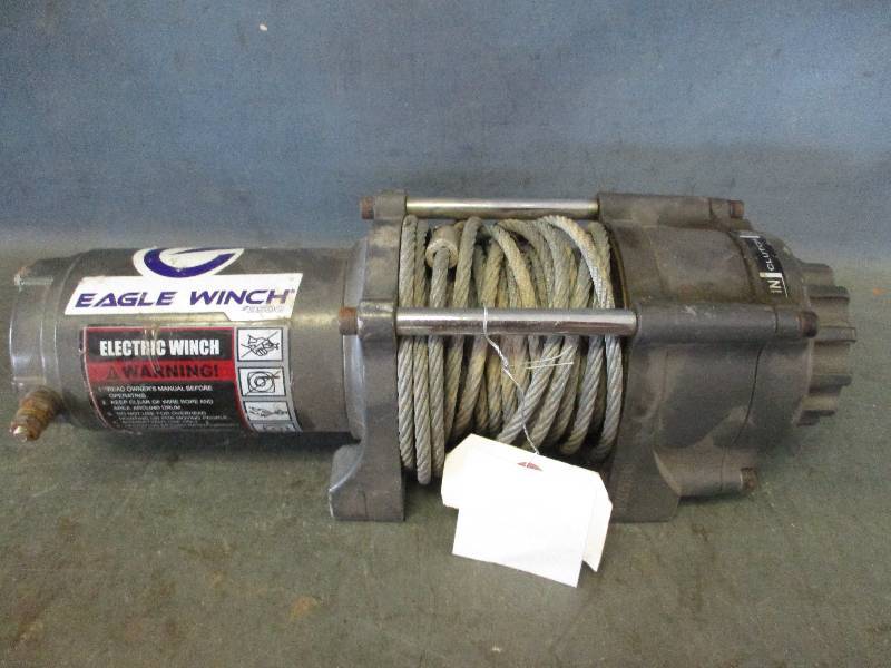 lot 39 image: Electric Winch
