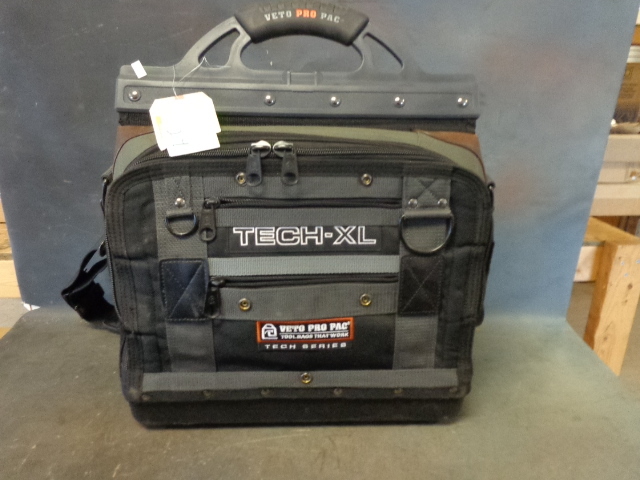 lot 24 image: Tool Bag & Tools