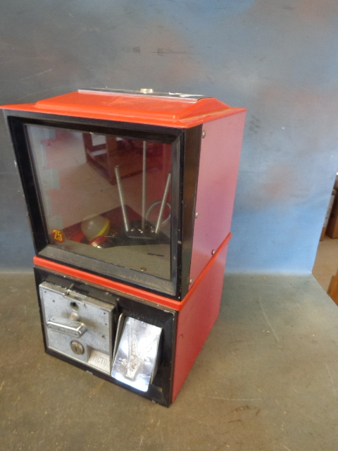 lot 32 image: Victor Gumball Macvhine