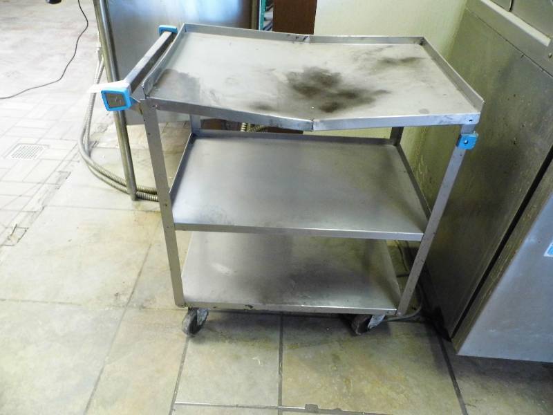 lot 10 image: Rolling Cart