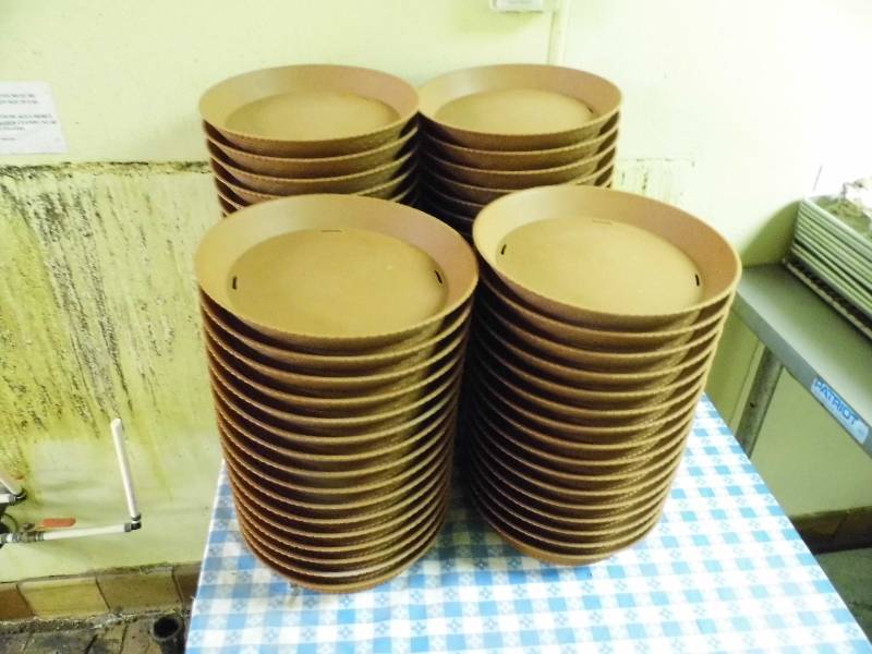 lot 22 image: Large Lot of Food Baskets
