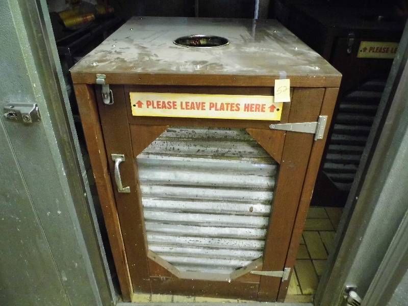 lot 46 image: Lot of 3 Garbage Can Covers