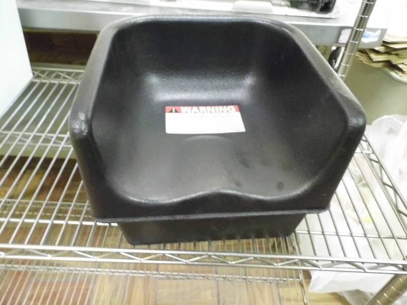 lot 90 image: Lot of 4 Booster Seats