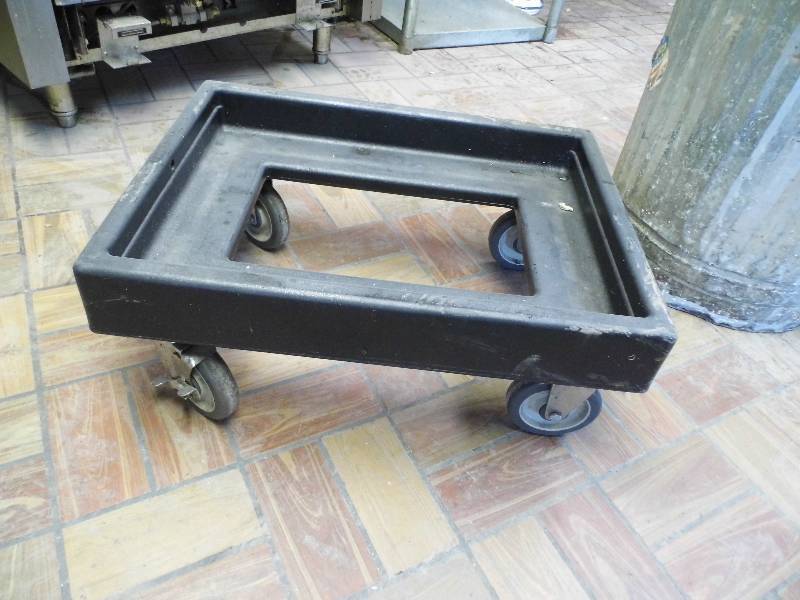 lot 93 image: Cart w Security System and Cameras