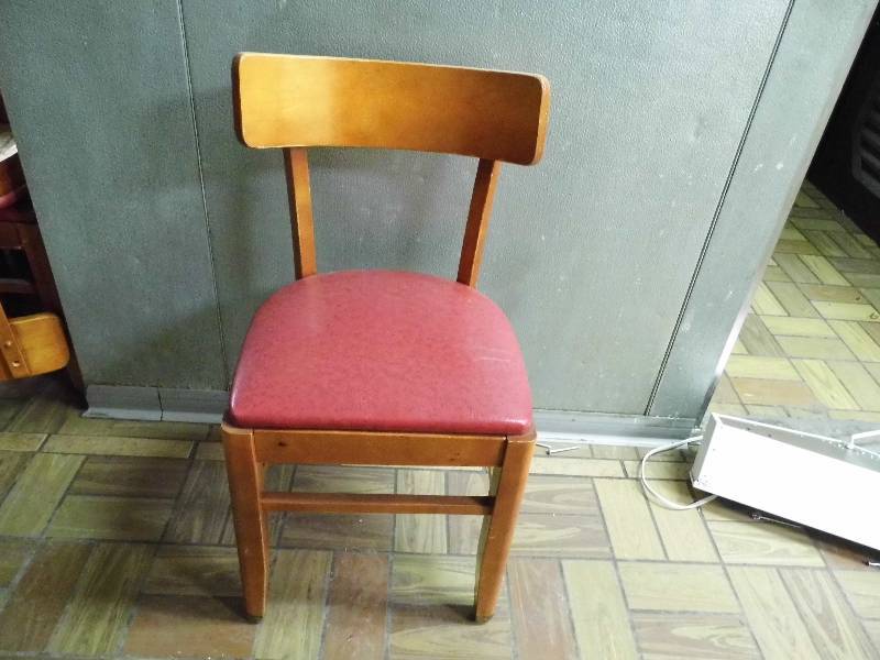 lot 78 image: Lot of 10 Chairs