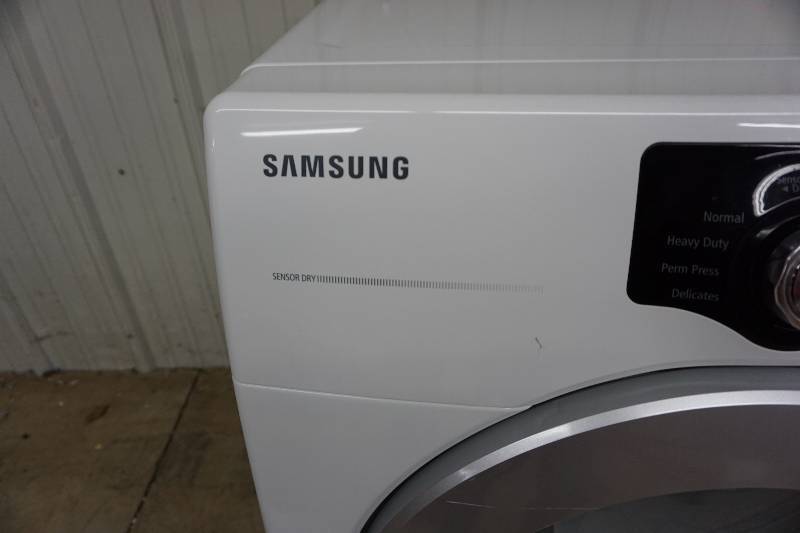 lot 12 image: Samsung Model 22OAEWXAA Large Capacity Sensor Dry Electric Cloths Dryer