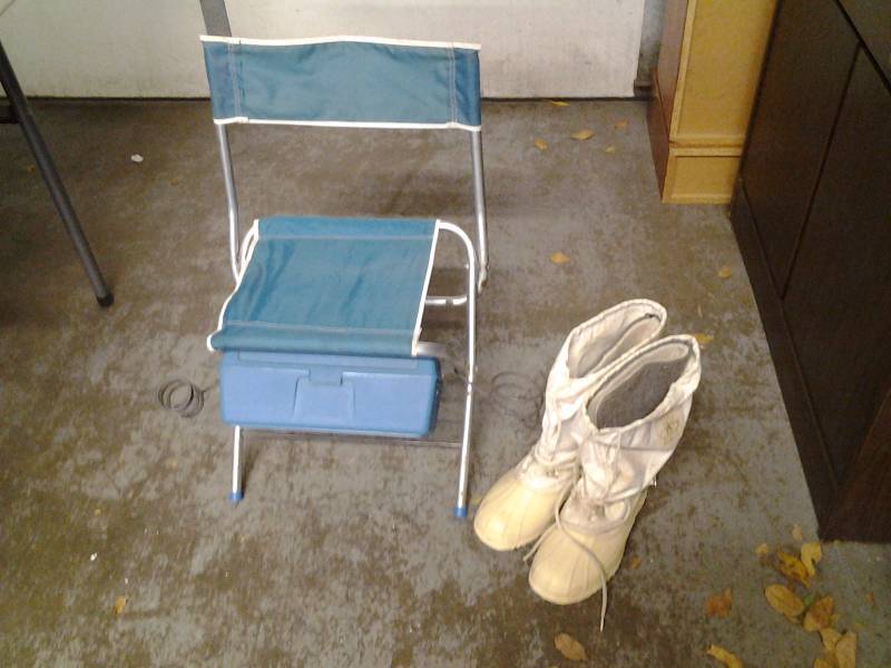 Folding Ice Fishing Chair, Pair Sorrel Boots (Size 10)