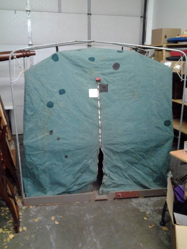 Suitcase Style Portable Fish House On Skis