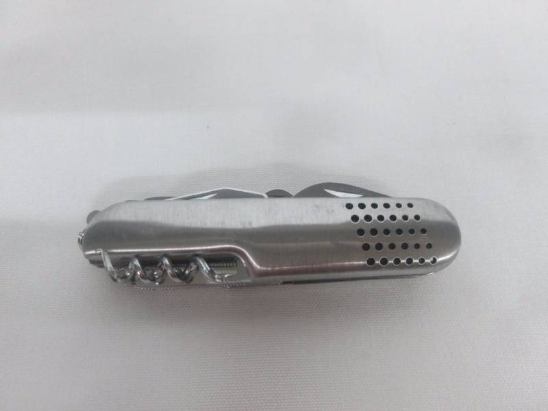 lot 75 image: Multi-Tool Pocket Knife