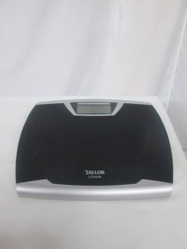 lot 54 image: Taylor Lithium Electronic Digital Bath Scale