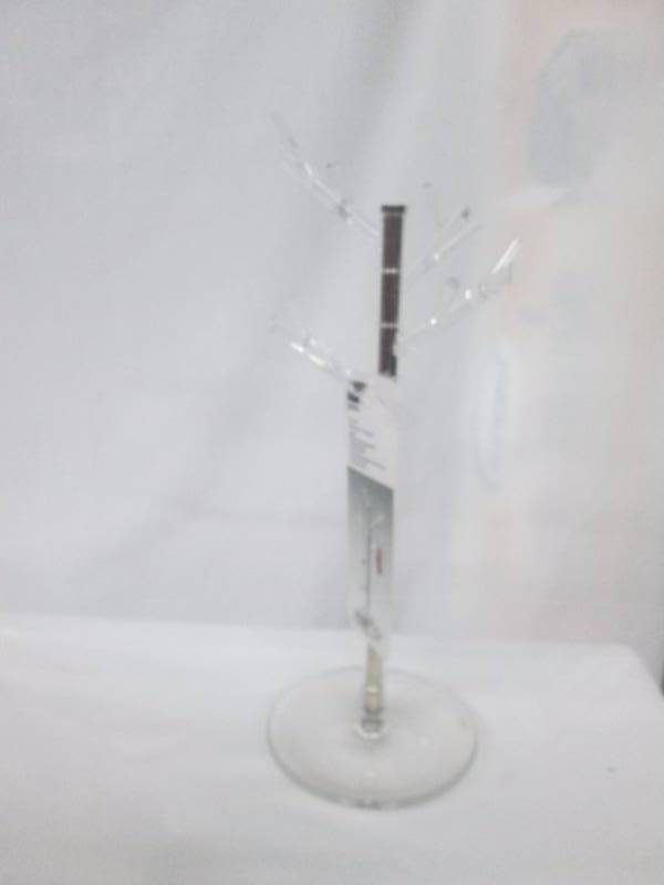 lot 47 image: Umbra Icelet Jewelry Stand