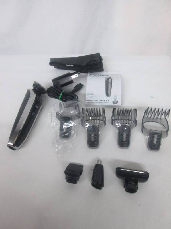lot 36 image: Norelco Multigroom 7100