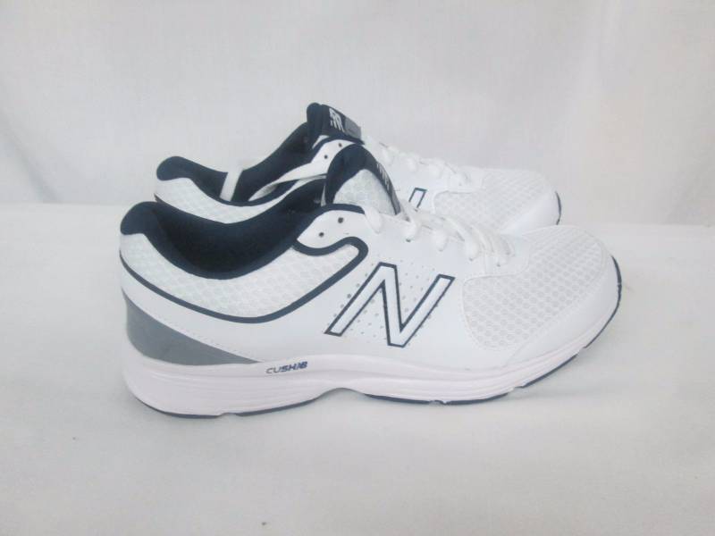 lot 55 image: New Balance Mens 411V2 Walking Shoe
