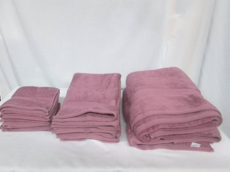lot 42 image: McLeland Design Soft & Strong 10-pc. Towel Set