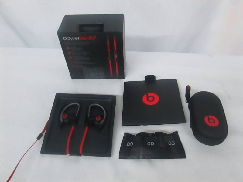 lot 8 image: Powerbeats 2 by Dr. Dre Headphones - Black