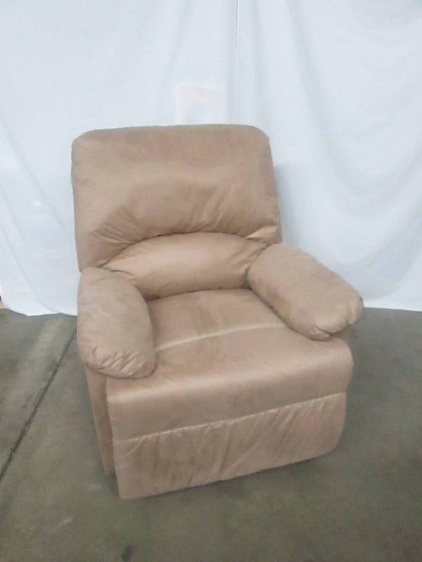 lot 9 image: Coaster Recliner Casual Microfiber Recliner