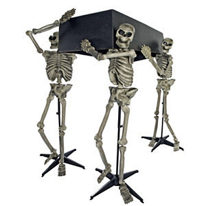 lot 21 image: Skeleton Bearers with Coffin - Halloween Decoration