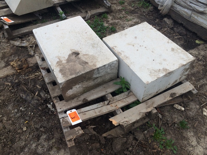 lot 3 image: Pavers, Decretive Stone, Block 24x 16
