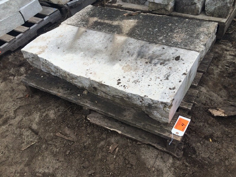 lot 4 image: Pavers, Decretive Stone, Block   approx.  47 x 19 x 7