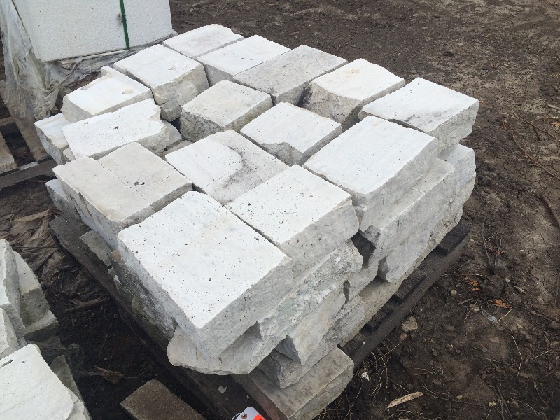 lot 13 image: Pavers, Decretive Stone, Block   8 x 9 x 4  some random sizes