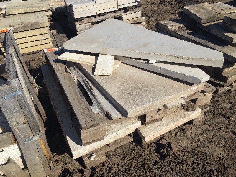 lot 103 image: Pavers, Decretive Stone, Block      Assorted Sizes