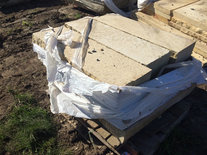 lot 119 image: Pavers, Decretive Stone, Block   36 x 12x 6  Pallet lot